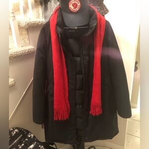 The North Face down Parka in Black ladies Large- no hood!